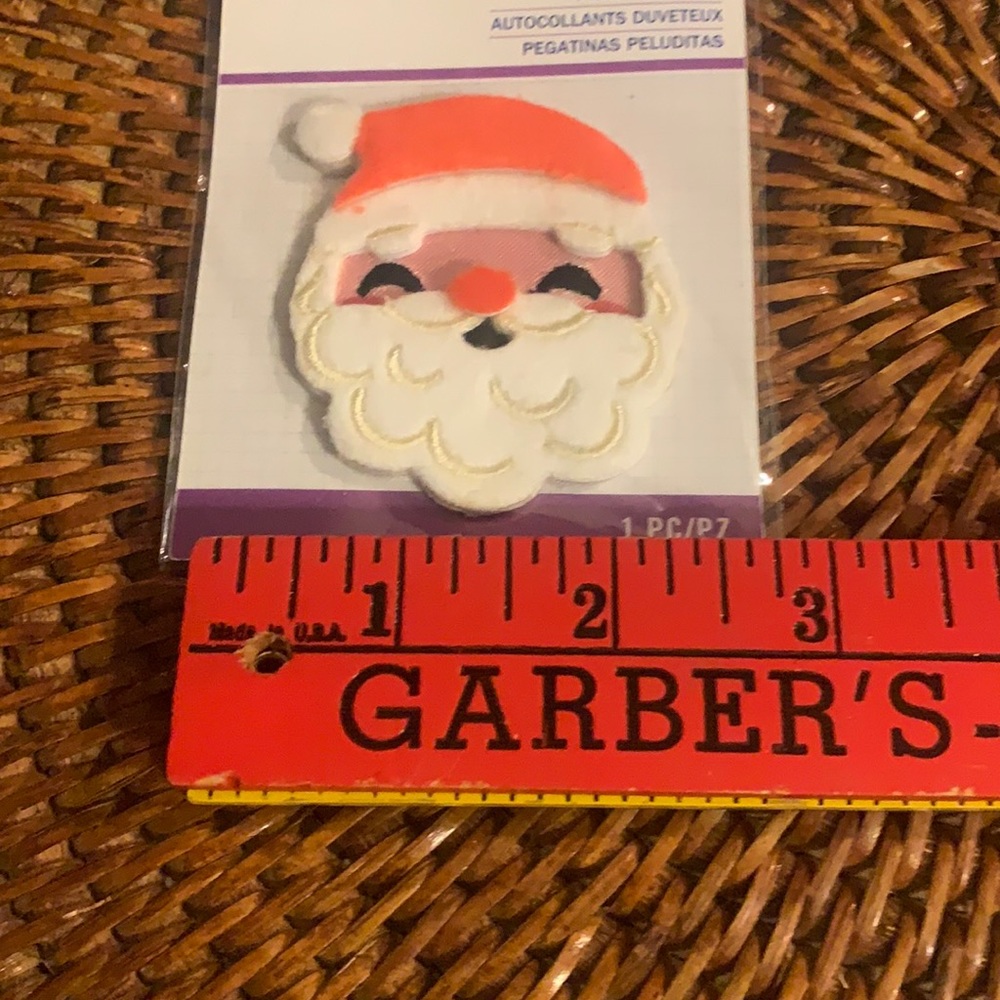 ⭐️ $1 if bundled - STICKO Santa Face Fuzzy Sticker NWT - Picture 4 of 5